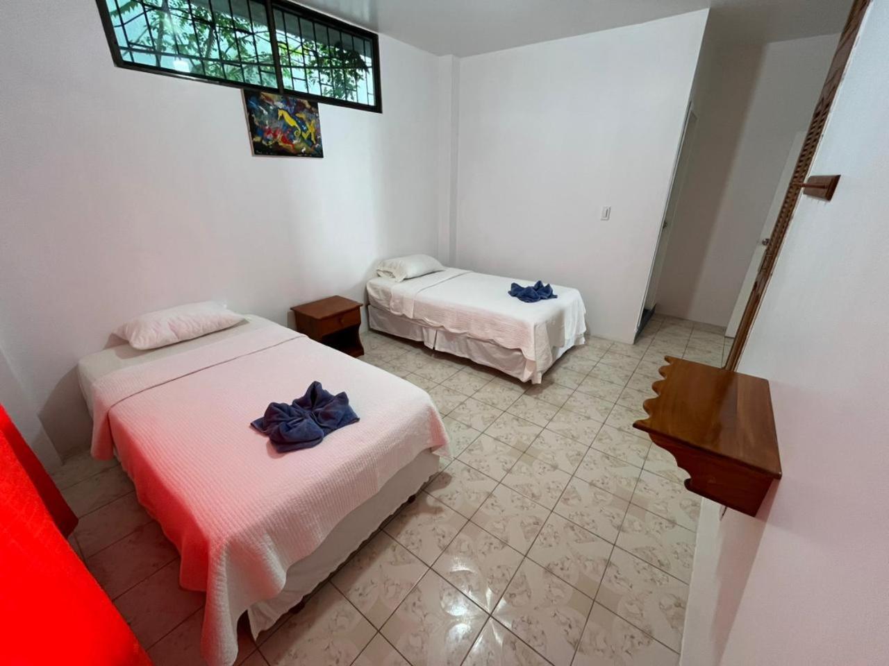 Hostal Neptuno - Poseidon Puerto Villamil Εξωτερικό φωτογραφία