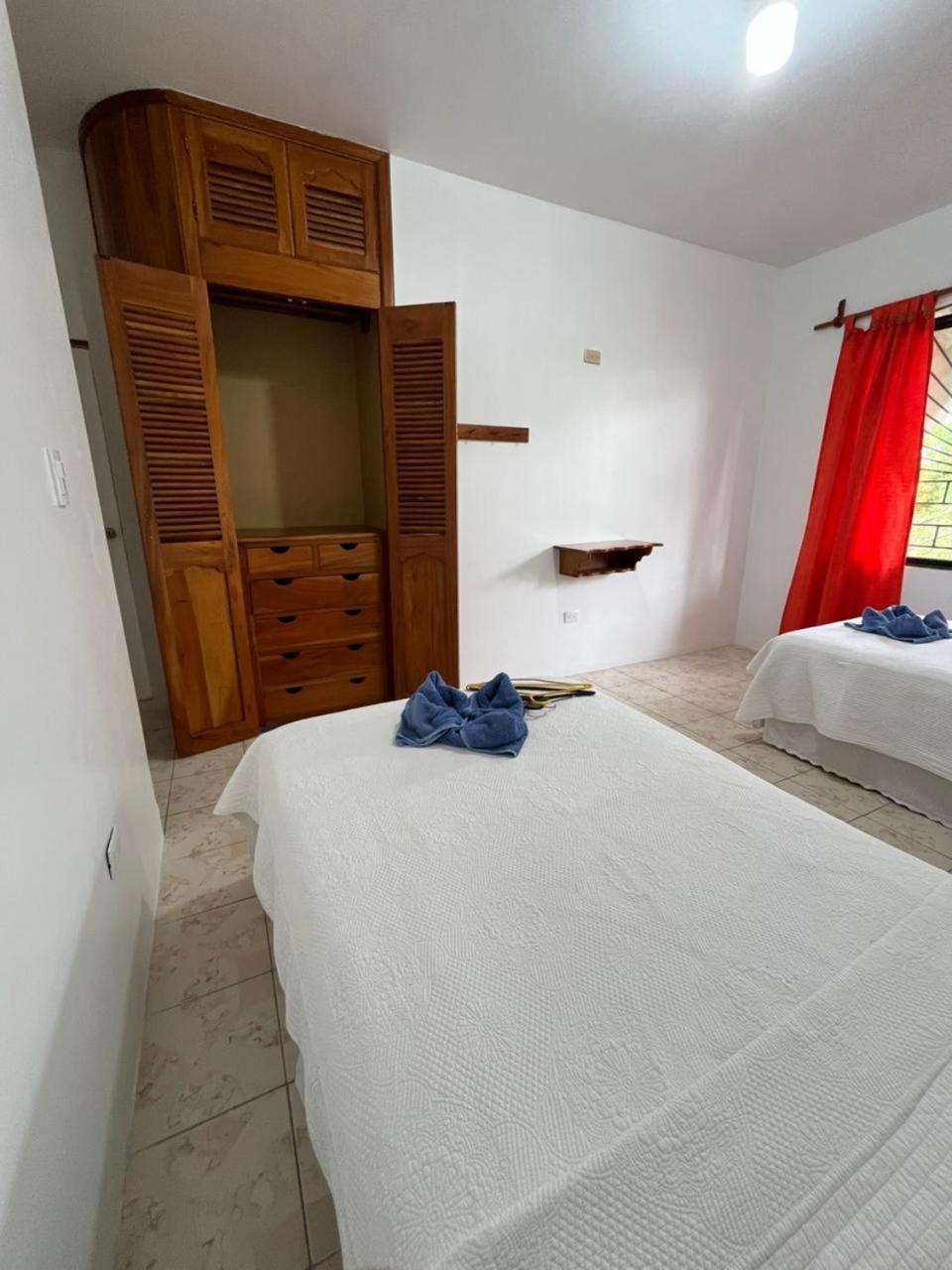 Hostal Neptuno - Poseidon Puerto Villamil Εξωτερικό φωτογραφία
